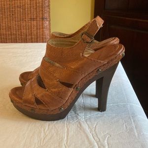 FRYE brown leather heel sandals, size 7